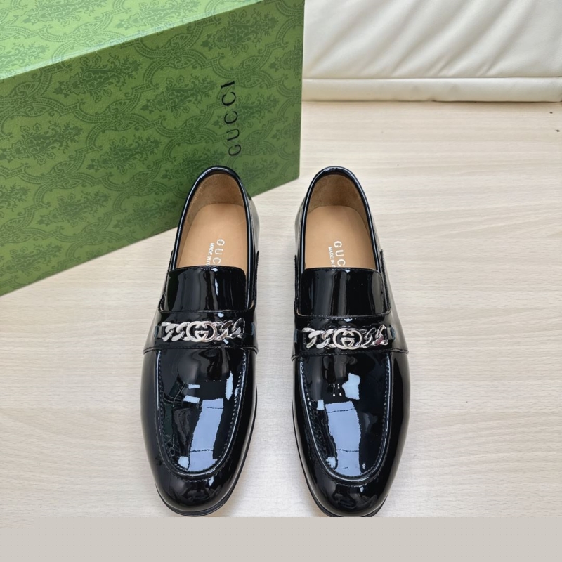 G*u*i leather shoes